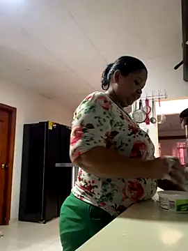 Maria-1976 online show from 11-22-25, 07:02