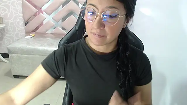 Nezuko1 Amaterasu1 ch online show from 11-11-25, 05:46