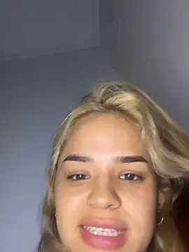 Snapshot of Sara__Secret chatting on 01-11-26, 03:55 Sara Secret online show from 01-11-26, 03:55