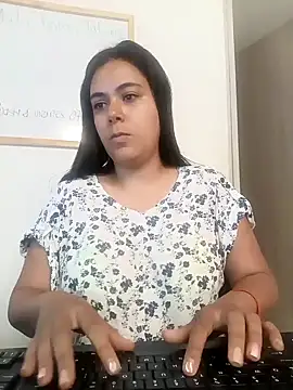 Snapshot of LorieFerrer chatting on 02-08-25, 05:18 LorieFerrer online show from 02-08-25, 05:18