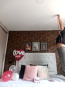 Snapshot of LorieFerrer chatting on 02-10-25, 05:19 LorieFerrer online show from 02-10-25, 05:19