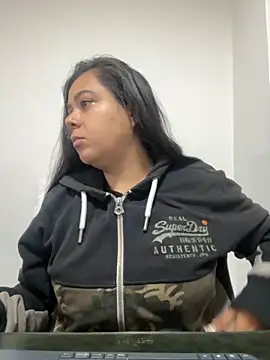 Snapshot of LorieFerrer chatting on 11-14-25, 12:59 LorieFerrer online show from 11-14-25, 12:59