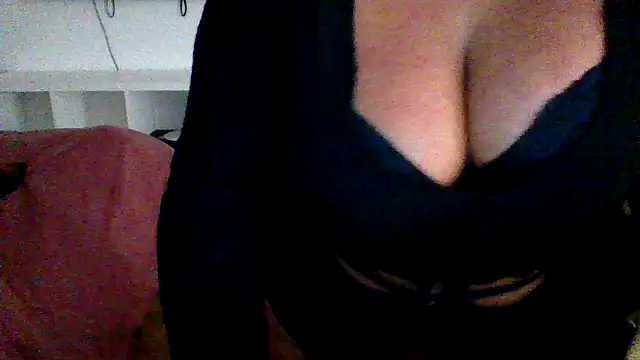 cleo094 online show from 11-23-25, 03:39