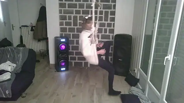 samia42 online show from 12-14-25, 11:09