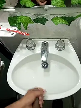 Snapshot of prototipoA45 chatting on 02-15-26, 03:20 prototipoA45 online show from 02-15-26, 03:20