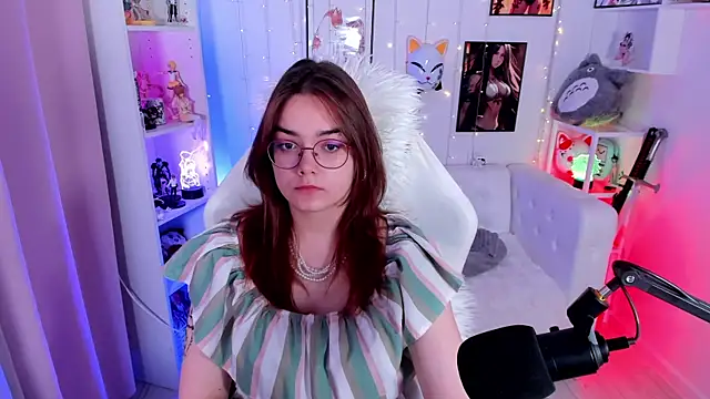 Lily  Evans online show from 11-23-25, 04:12