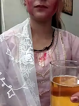 Snapshot of black_and_white_choco chatting on 03-04-26, 07:58 black and white choco online show from 03-04-26, 07:58