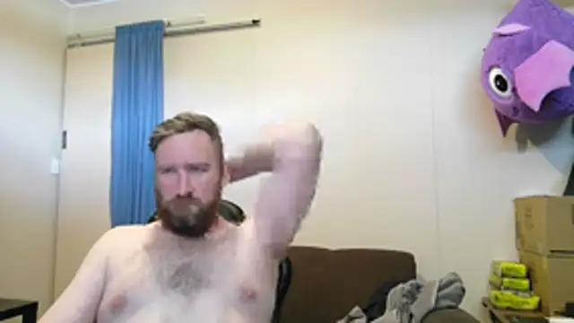 Snapshot of samjw24 chatting on 11-11-25, 12:21 samjw24 online show from 11-11-25, 12:21