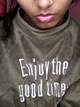 Snapshot of priyanka-rani1 chatting on 11-12-25, 04:51 priyanka-rani1 online show from 11-12-25, 04:51