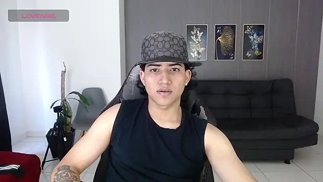 Snapshot of jeipyhot_21_ chatting on 11-07-25, 08:53 jeipyhot 21 online show from 11-07-25, 08:53