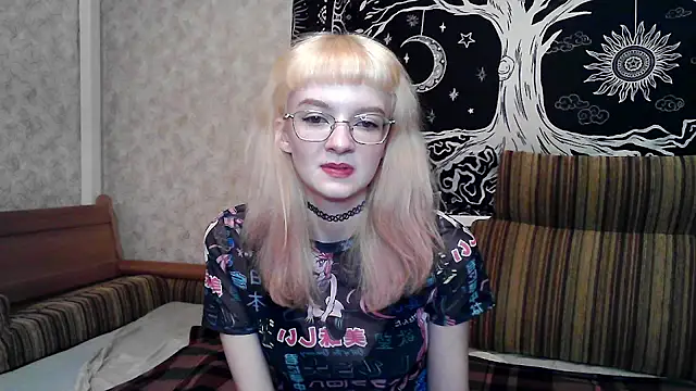 Snapshot of LixLee chatting on 11-13-25, 09:25 LixLee online show from 11-13-25, 09:25