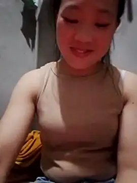 Snapshot of Yumiik2kk chatting on 11-17-25, 11:38 Yumiik2kk online show from 11-17-25, 11:38