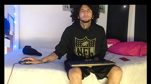 Yuki mil online show from 11-08-25, 03:23