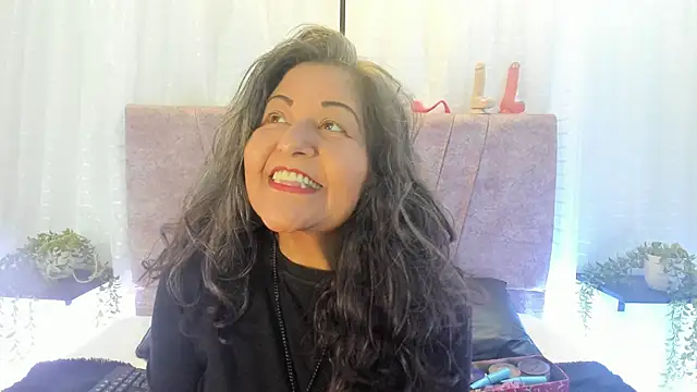 Victoriaa Anderson online show from 04-06-26, 01:45