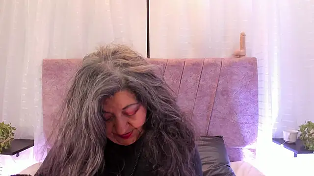 Victoriaa Anderson online show from 04-10-26, 01:27