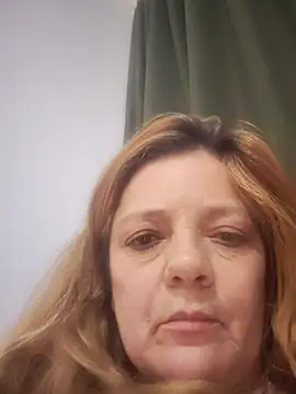 karlaanqui1 online show from 01-10-26, 06:31