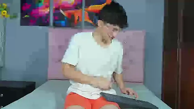 ElanGiraldo online show from 01-06-26, 10:45