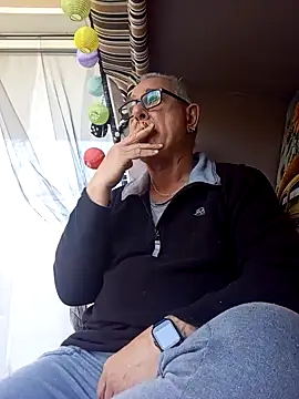 andy-1961 online show from 11-20-25, 01:44