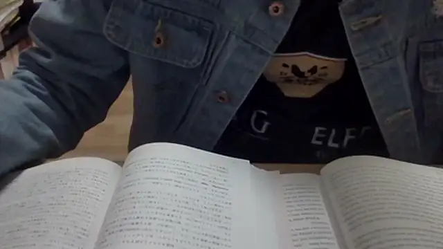 Snapshot of mostlerman chatting on 11-10-25, 05:28 mostlerman online show from 11-10-25, 05:28