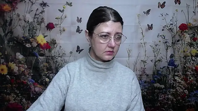 RoseHille online show from 11-26-25, 03:02