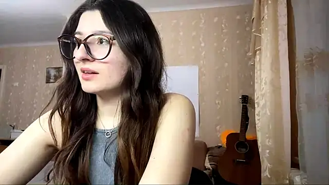 Snapshot of DonnieBooton chatting on 11-17-25, 01:06 DonnieBooton online show from 11-17-25, 01:06