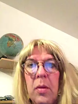 simone xdressing online show from 11-10-25, 12:42