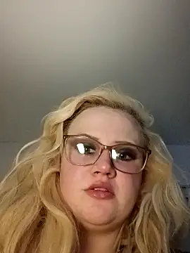 Snapshot of BrooklynLenore47 chatting on 11-23-25, 09:09 BrooklynLenore47 online show from 11-23-25, 09:09