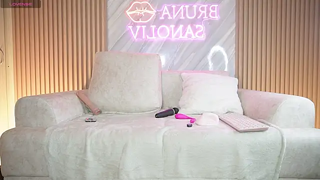 Bruna  Sanoliv online show from 04-15-26, 08:54