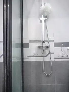   Anna    online show from 11-22-25, 11:48