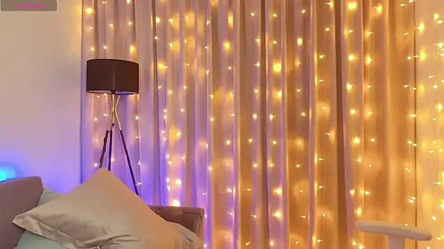 Snapshot of ur_shy_bambi chatting on 02-20-26, 01:13 ur shy bambi online show from 02-20-26, 01:13