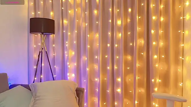 Snapshot of ur_shy_bambi chatting on 02-24-26, 01:25 ur shy bambi online show from 02-24-26, 01:25