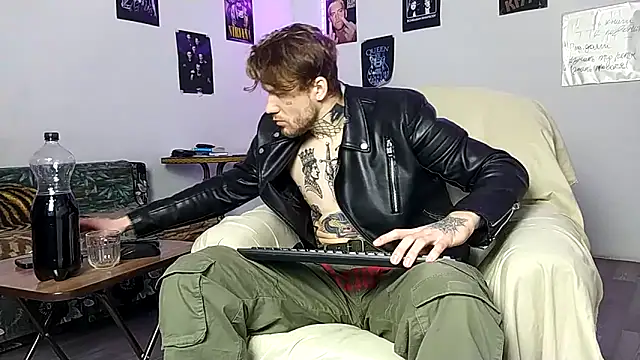 Huntall77 online show from 02-23-26, 01:41