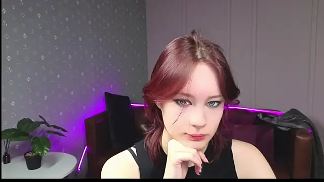 Annie Way online show from 12-19-25, 08:21