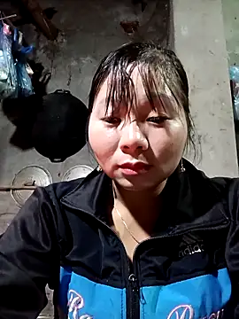 Snapshot of vangkt-cute chatting on 02-22-26, 10:58 vangkt-cute online show from 02-22-26, 10:58