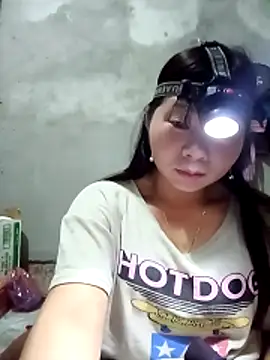 Snapshot of vangkt-cute chatting on 02-24-26, 06:50 vangkt-cute online show from 02-24-26, 06:50