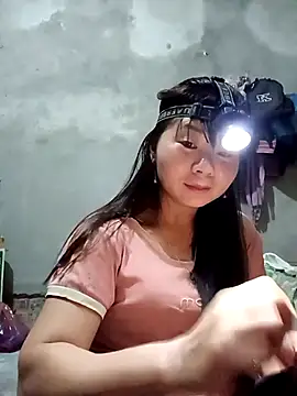 Snapshot of vangkt-cute chatting on 02-25-26, 08:51 vangkt-cute online show from 02-25-26, 08:51