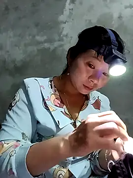 Snapshot of vangkt-cute chatting on 03-04-26, 06:47 vangkt-cute online show from 03-04-26, 06:47