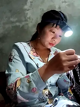 Snapshot of vangkt-cute chatting on 03-05-26, 06:37 vangkt-cute online show from 03-05-26, 06:37