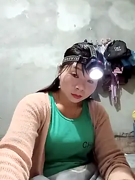 Snapshot of vangkt-cute chatting on 03-17-26, 07:50 vangkt-cute online show from 03-17-26, 07:50