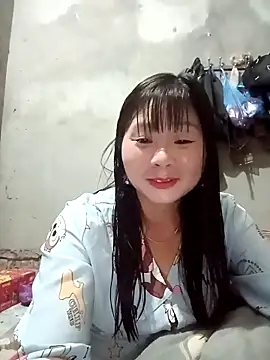 Snapshot of vangkt-cute chatting on 03-21-26, 12:21 vangkt-cute online show from 03-21-26, 12:21