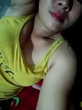 Snapshot of vangkt-cute chatting on 03-31-26, 12:49 vangkt-cute online show from 03-31-26, 12:49