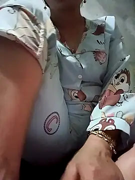 Snapshot of vangkt-cute chatting on 04-01-26, 11:55 vangkt-cute online show from 04-01-26, 11:55