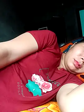 Snapshot of vangkt-cute chatting on 04-10-26, 02:17 vangkt-cute online show from 04-10-26, 02:17