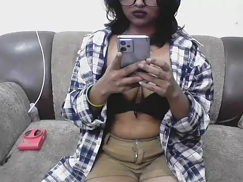 Snapshot of Soniya_singh__ chatting on 02-15-26, 07:10 Soniya singh online show from 02-15-26, 07:10