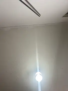 Amira Malia online show from 12-13-25, 08:04