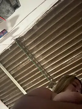 Snapshot of Amira_Malia chatting on 02-21-26, 10:16 Amira Malia online show from 02-21-26, 10:16