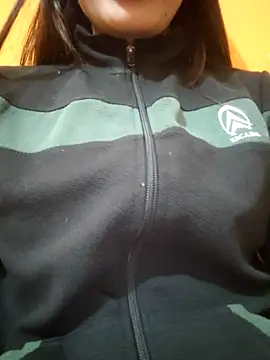 Snapshot of Hot__girls001 chatting on 11-13-25, 05:01 Hot girls001 online show from 11-13-25, 05:01