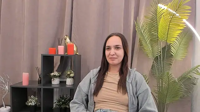 Snapshot of MishaHolme chatting on 11-15-25, 09:39 MishaHolme online show from 11-15-25, 09:39