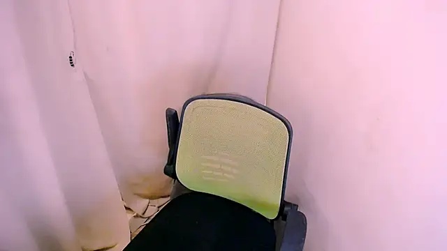 Snapshot of velvetviper06 chatting on 03-24-26, 01:05 velvetviper06 online show from 03-24-26, 01:05