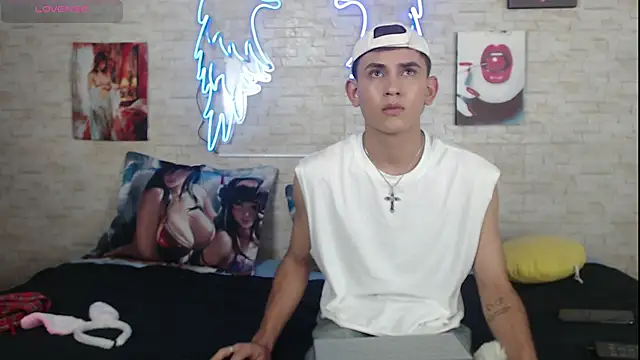 Snapshot of axel_milo_kairo_and_noa chatting on 11-12-25, 08:19 axel milo kairo and noa online show from 11-12-25, 08:19